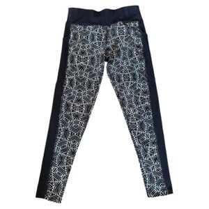 Carve Leggings with Unique Mesh Detailing Pockets  UPF 50+ Size L​​